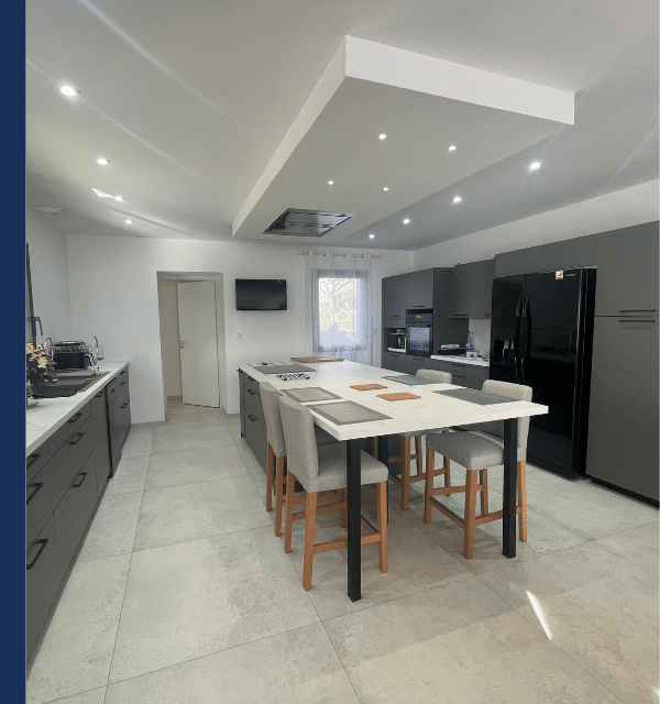 Cuisine XXL avec îlot à l'américaine